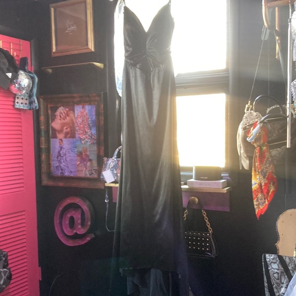 scrap fabric black satin feel with stretch - Picture 4 of 7